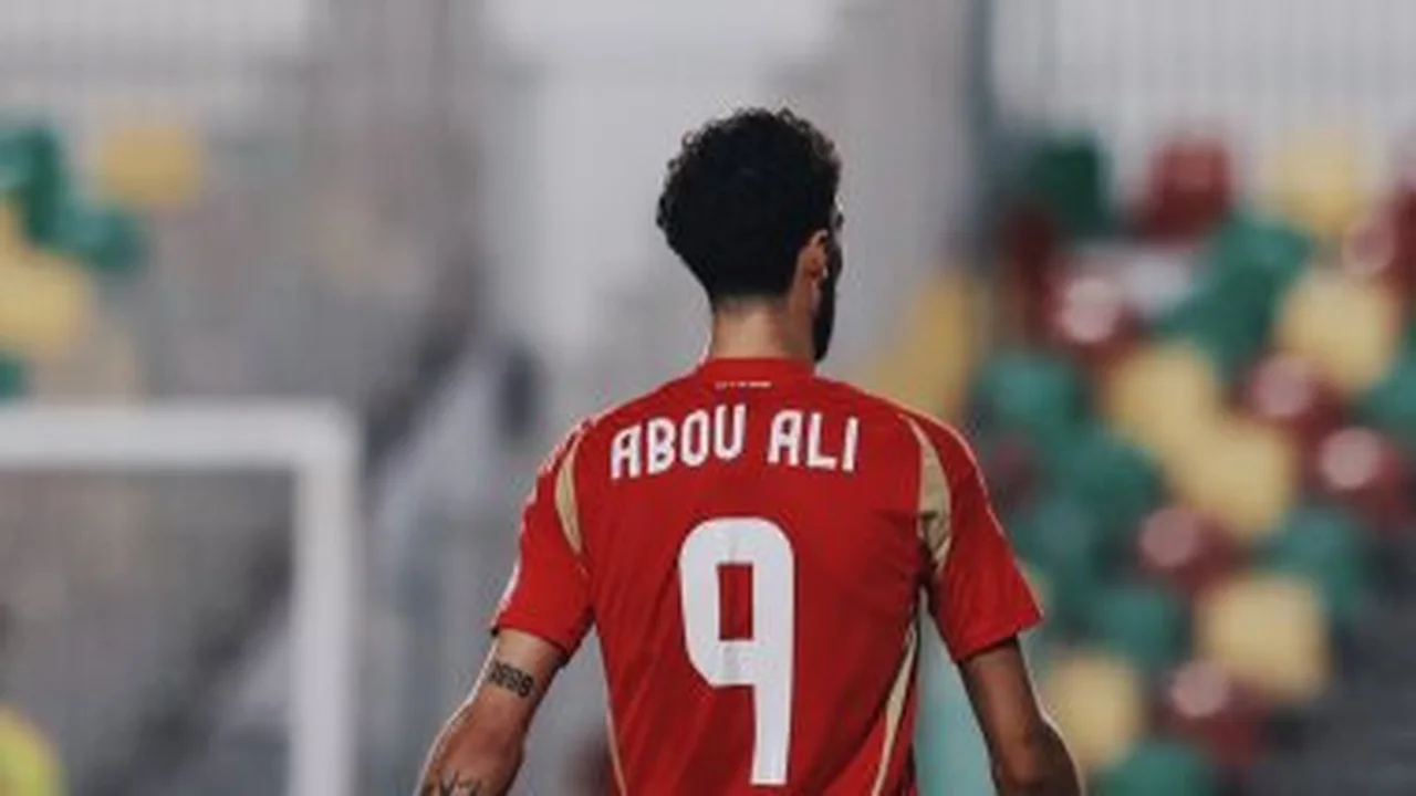 بينهم نادي أوروبي.. 4 عروض كبرى لضم وسام أبو علي من الأهلي المصري